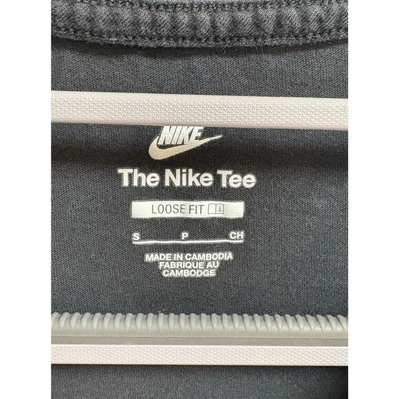 Nike Women's Cropped Loose Fit T-Shirt Black White Logo Size Small - Picture 3 of 5